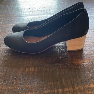 Women’s dress shoes